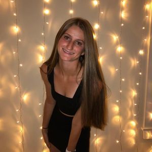 Meet your Posher, Danielle